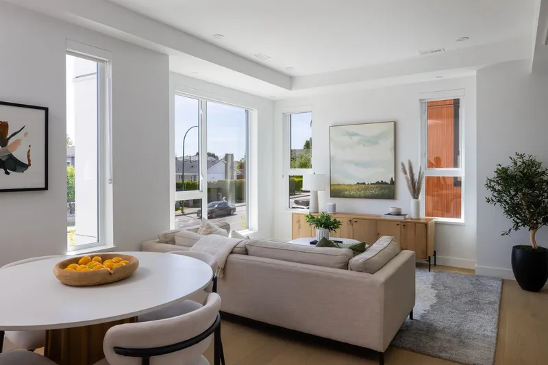 213 715 W 49TH AVENUE - photo 3 of 25