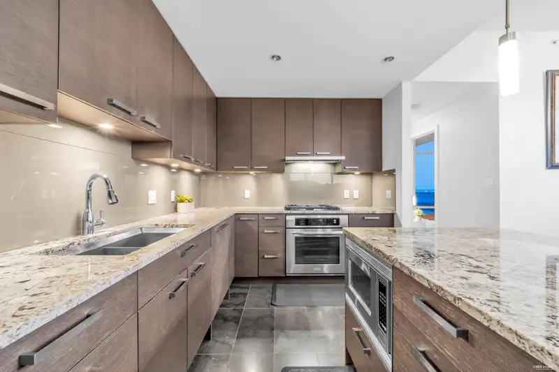2701 6188 WILSON AVENUE - photo 4 of 40