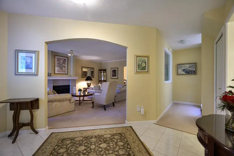 4814 GLENDALE AVENUE - photo 4 of 37