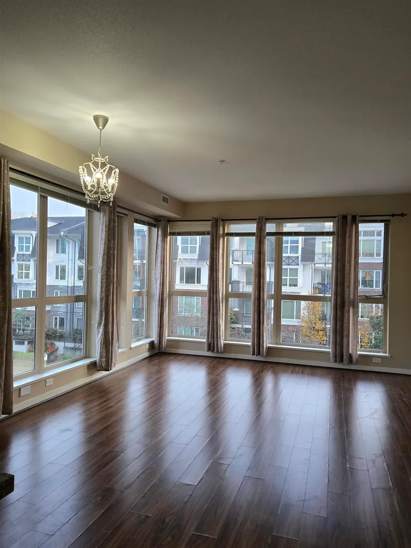 385 4133 STOLBERG STREET - photo 2 of 12