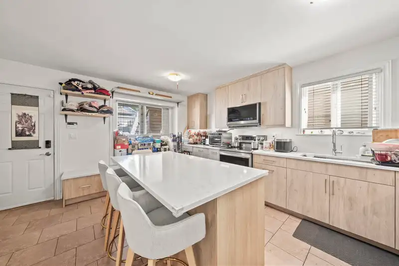 3541 ADANAC STREET - photo 3 of 40