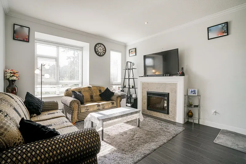 129 5888 144 STREET - photo 4 of 25