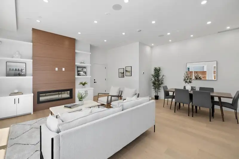 2114 NAPIER STREET - photo 2 of 24