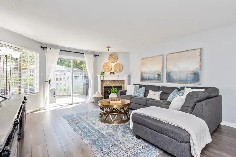 112 16335 14 AVENUE - photo 4 of 29