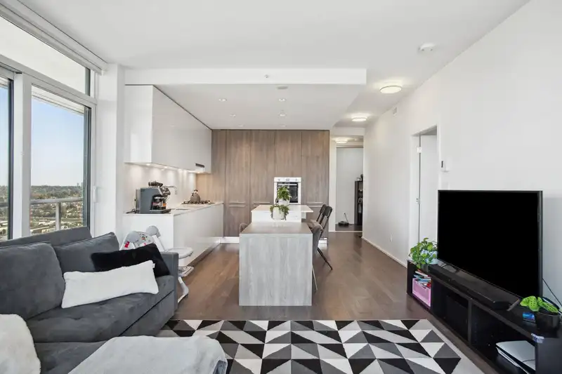 2812 1955 ALPHA WAY - photo 2 of 18