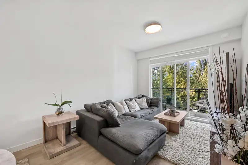 417 5415 BRYDON CRESCENT - photo 4 of 27
