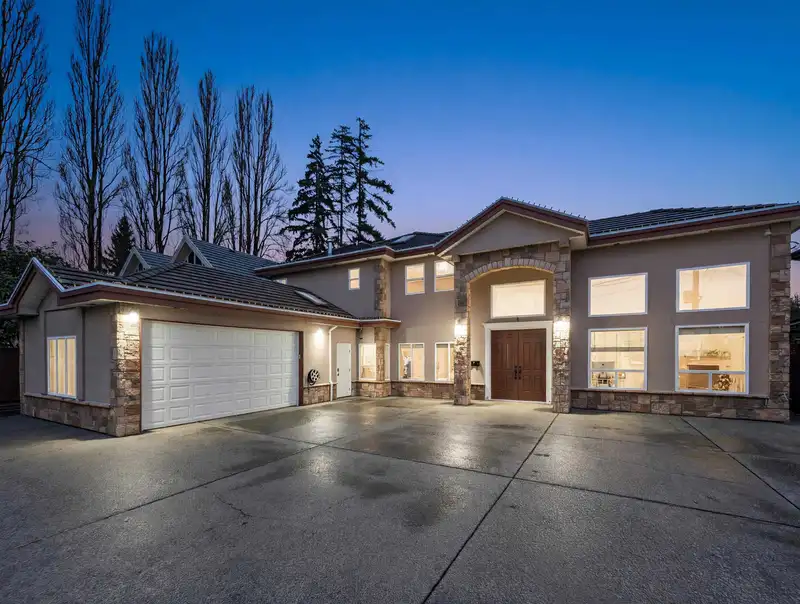 9531 BAKERVIEW DRIVE - photo 1 of 36