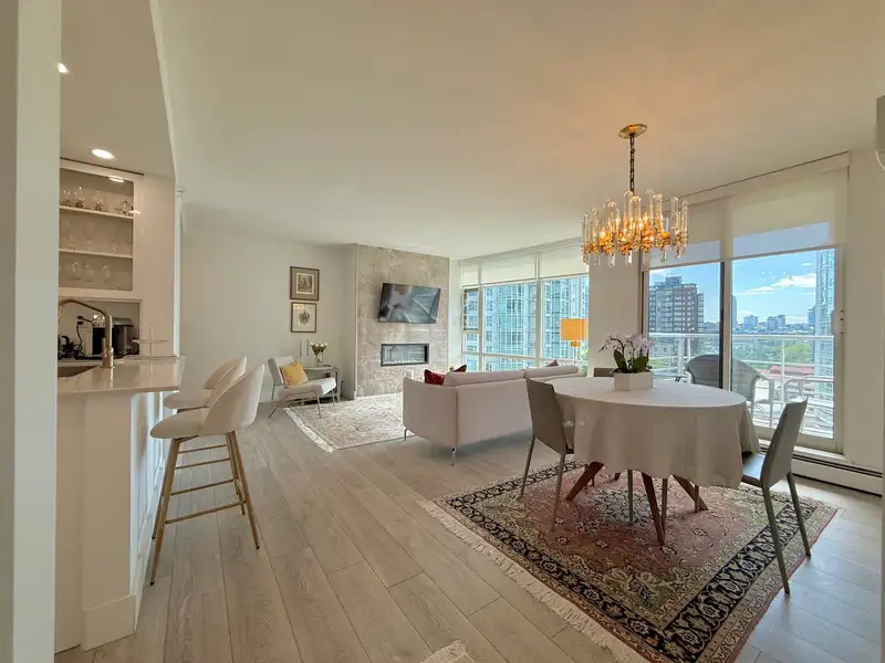 1008 198 AQUARIUS MEWS - photo 3 of 40