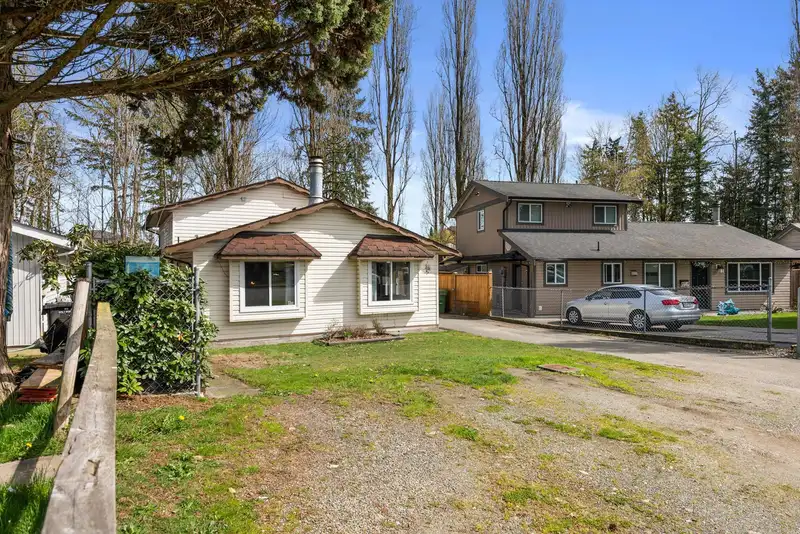 32516 ORIOLE CRESCENT - photo 3 of 33