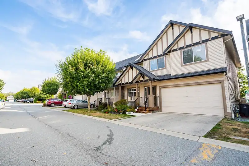 37 6195 168 STREET - photo 2 of 36