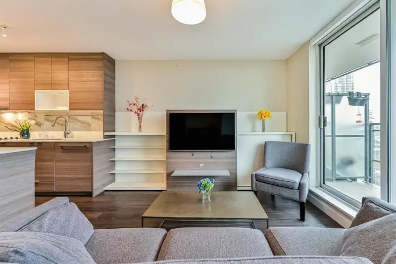 1205 13398 104 AVENUE - photo 1 of 22