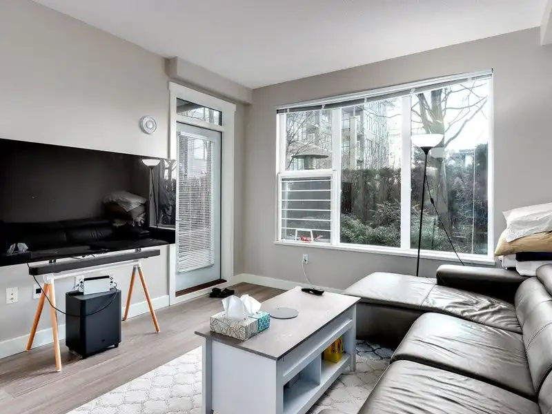 115 9399 ALEXANDRA ROAD - photo 3 of 19