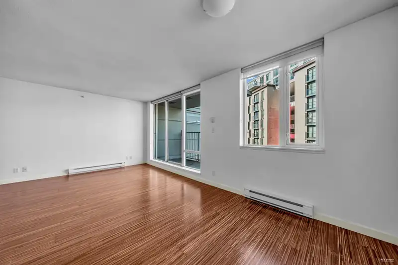 801 328 E 11TH AVENUE - photo 3 of 33
