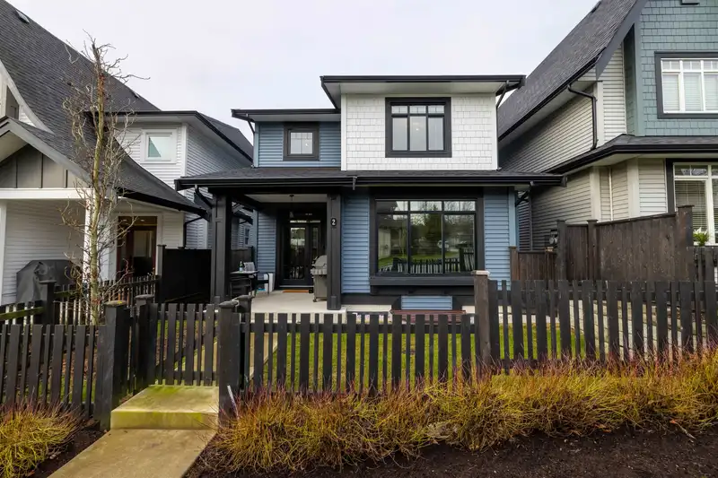 2 6897 201 STREET - photo 2 of 35