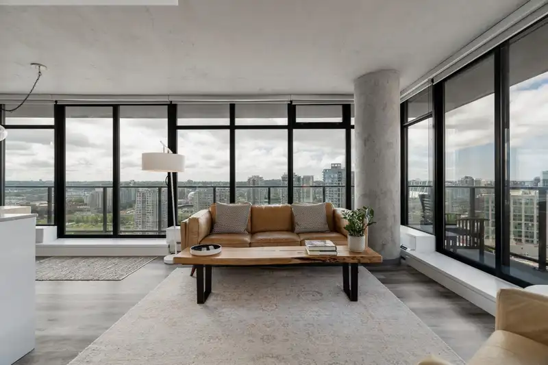 2705 108 W CORDOVA STREET - photo 4 of 37
