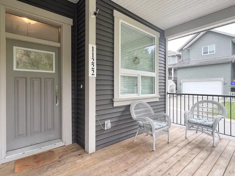 11222 243B STREET - photo 2 of 36