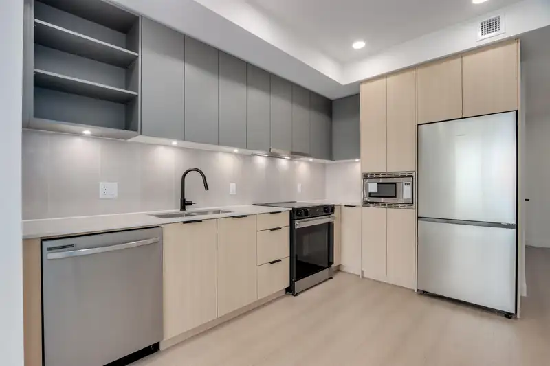 405 13439 94A AVENUE - photo 1 of 30