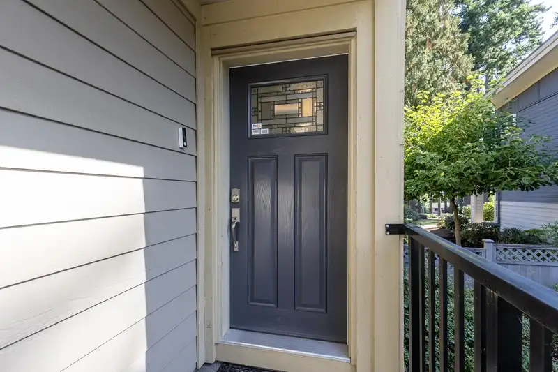 44 5957 152 STREET - photo 3 of 40