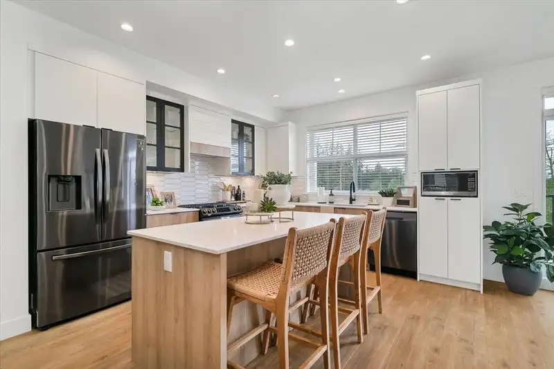 15 14541 WINTER CRESCENT - photo 3 of 27