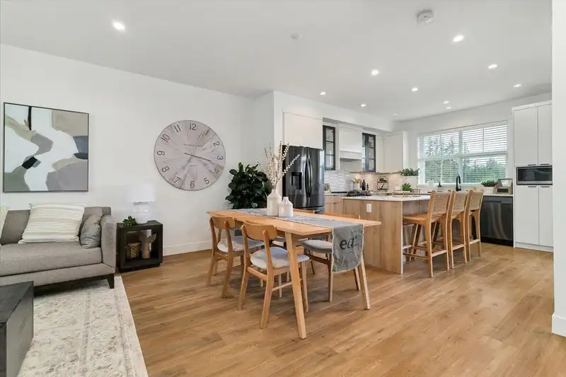 15 14541 WINTER CRESCENT - photo 4 of 27
