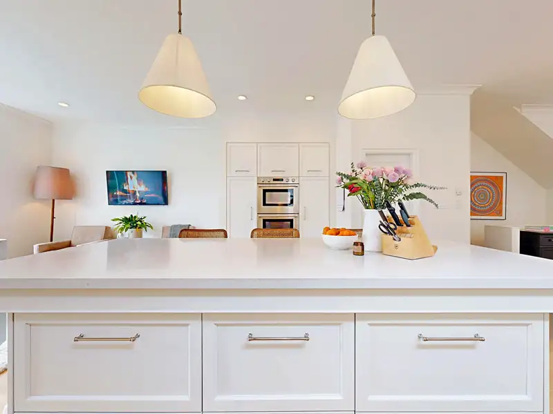 2556 W 7TH AVENUE - photo 4 of 35