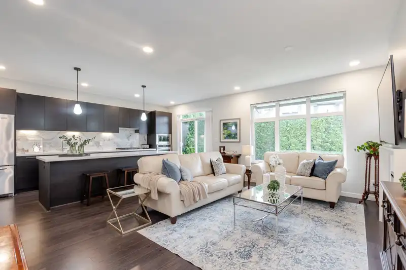 51 3400 DEVONSHIRE AVENUE - photo 1 of 40