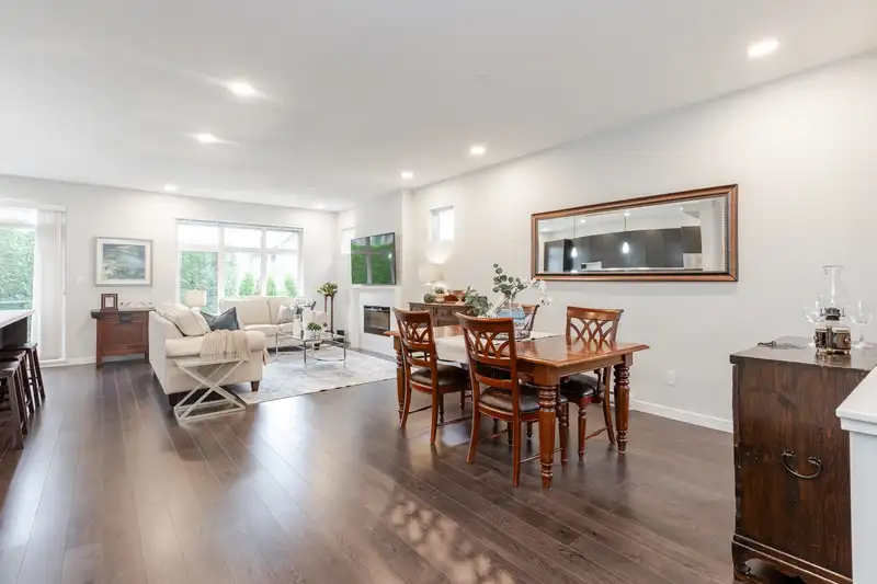 51 3400 DEVONSHIRE AVENUE - photo 4 of 40