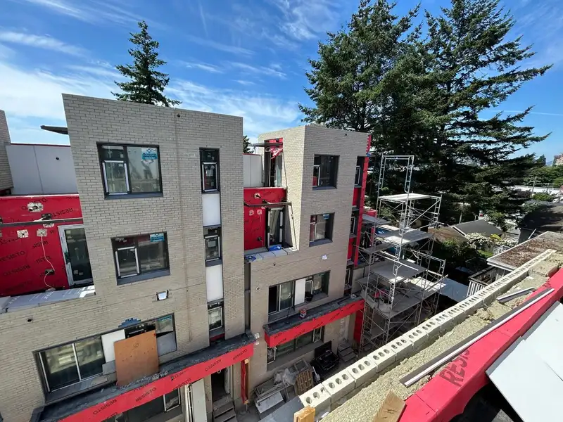 103A 103B-433 E 3RD STREET - photo 4 of 16