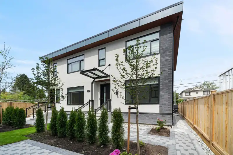 #2 2559 W KING EDWARD AVENUE - photo 1 of 28