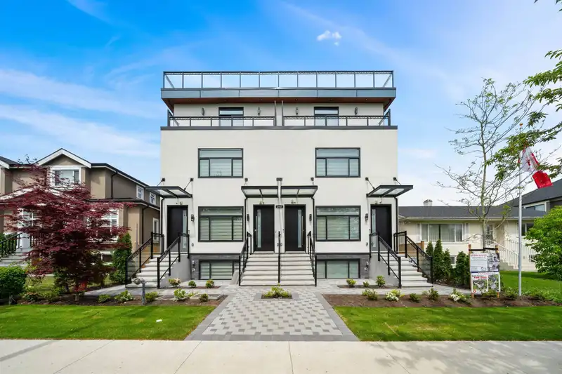 #2 2559 W KING EDWARD AVENUE - photo 4 of 28