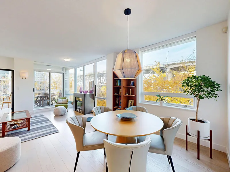 503 638 BEACH CRESCENT - photo 4 of 25