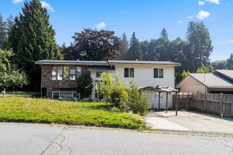 8074 WAXBERRY CRESCENT - photo 3 of 25