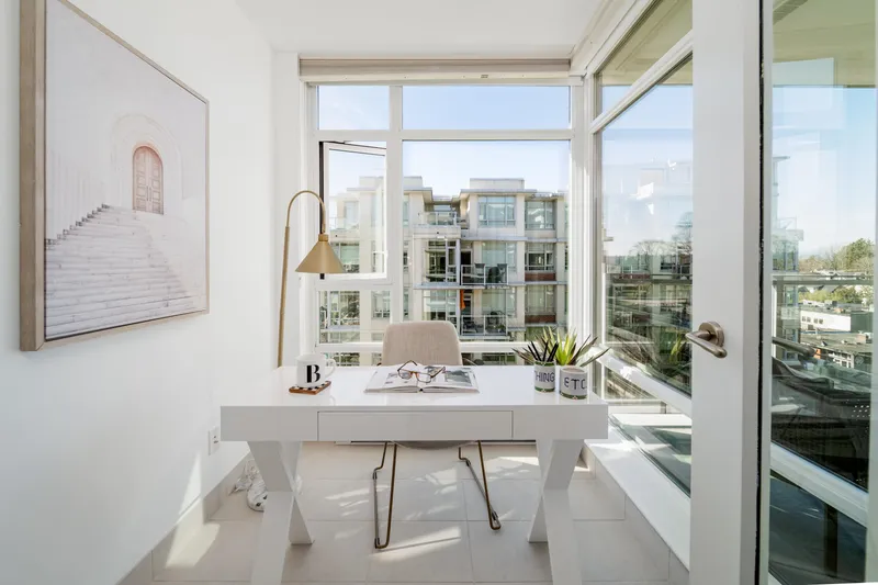 607 2228 W BROADWAY - photo 4 of 12