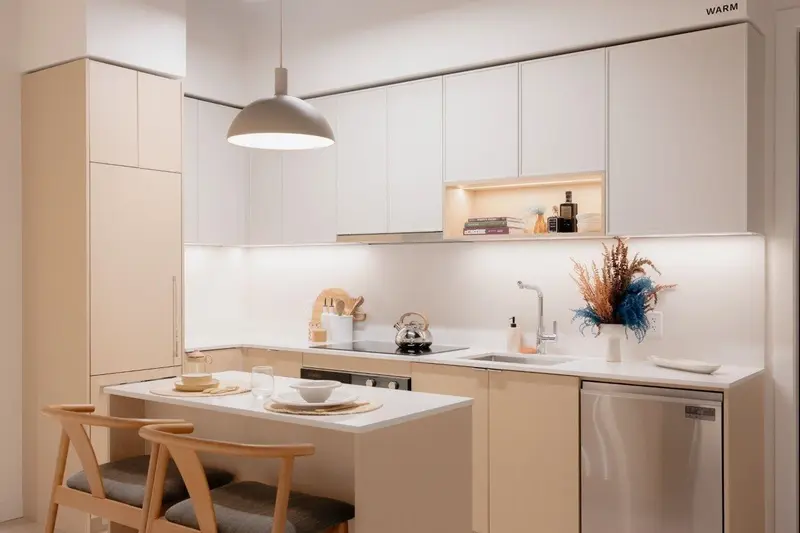 305 3633 WILLINGDON AVENUE - photo 4 of 16