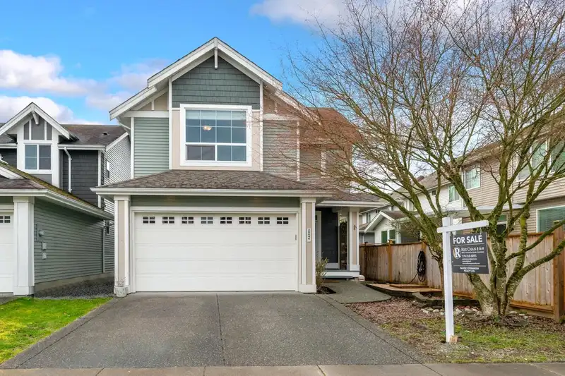 20846 84A AVENUE - photo 1 of 34