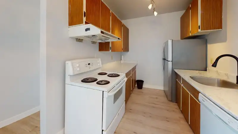 213 7240 LINDSAY ROAD - photo 3 of 28