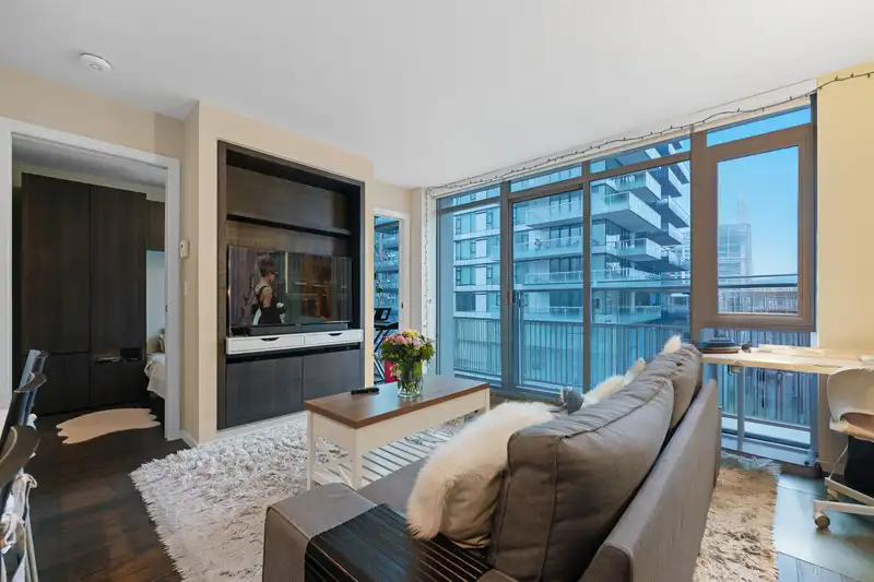 1301 1351 CONTINENTAL STREET - photo 2 of 24