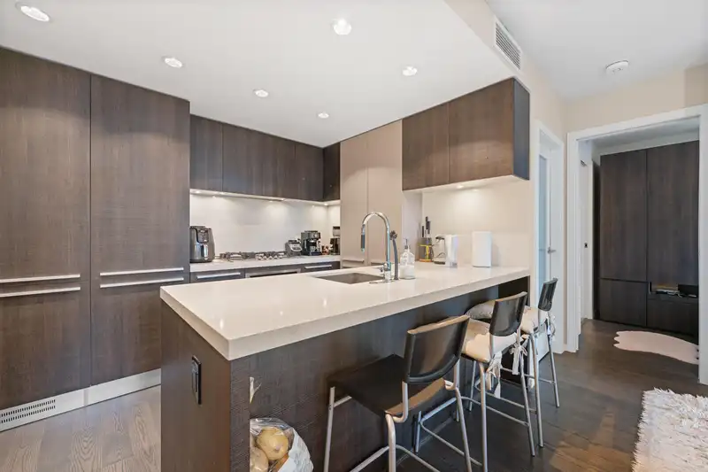 1301 1351 CONTINENTAL STREET - photo 3 of 24