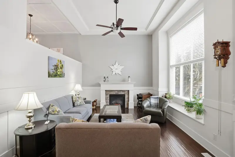 8 3268 156A STREET - photo 2 of 25