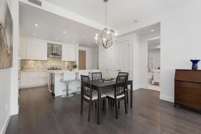 125 5535 ADMIRAL WAY - photo 4 of 40