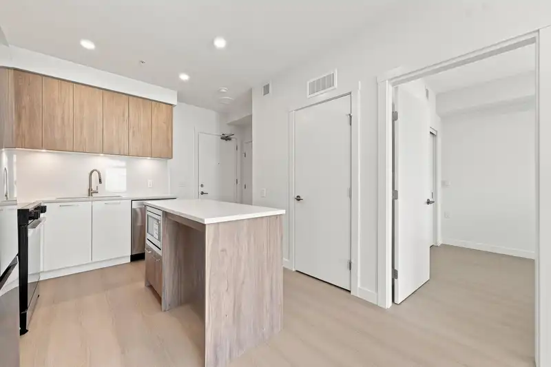 416 82 FIRST STREET - photo 4 of 28