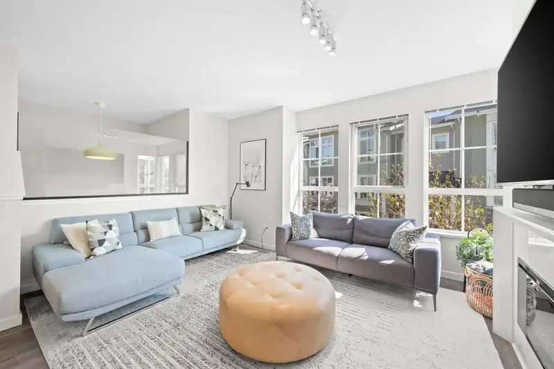 67 5551 ADMIRAL WAY - photo 3 of 37