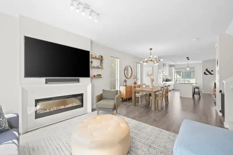 67 5551 ADMIRAL WAY - photo 4 of 37
