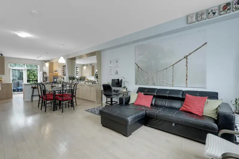 68 14838 61 AVENUE - photo 4 of 40