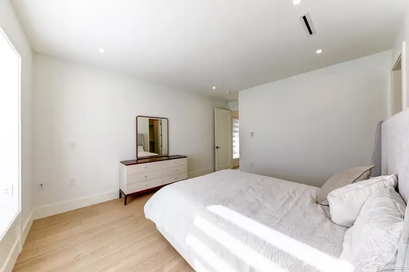 10460 WILLIAMS ROAD - photo 4 of 39