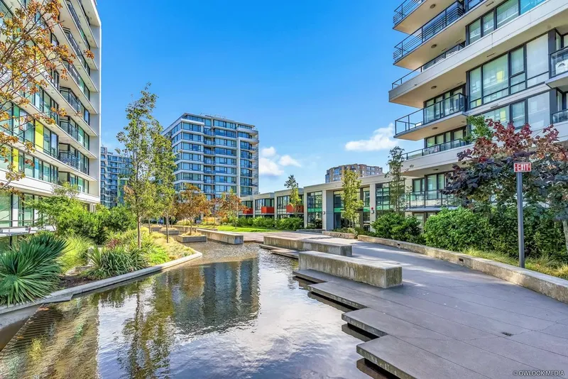 703 7788 ACKROYD ROAD - photo 3 of 22