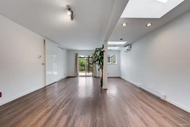 11414 KINGCOME AVENUE - photo 3 of 40