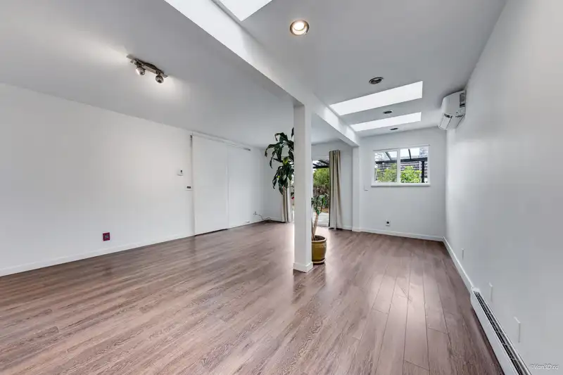 11414 KINGCOME AVENUE - photo 4 of 40