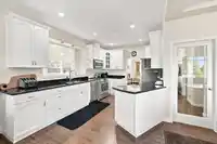 3493 OXFORD STREET - thumbnail 11