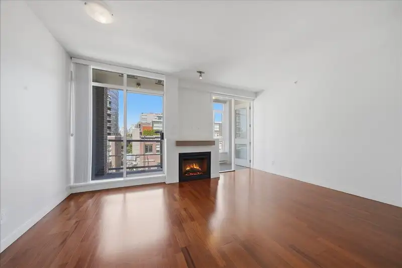 306 2055 YUKON STREET - photo 2 of 35
